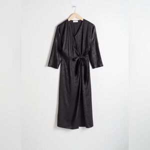 & Other Stories / Satin Jacquard Wrap Dress in Black / Size 10